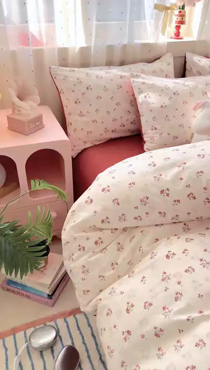 91家纺网 家纺一手货源 找家纺 卢赛尔 2026新款古法水洗仿棉云感棉学生三件套四件套 花漾