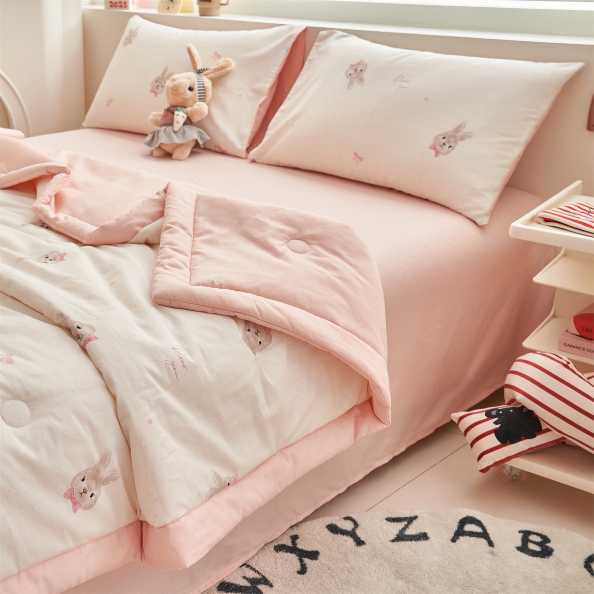 91家纺网 家纺一手货源 找家纺 恒爱家纺 2026新款全棉纯棉12868印花夏被夏凉被空调被 UJ灵动兔