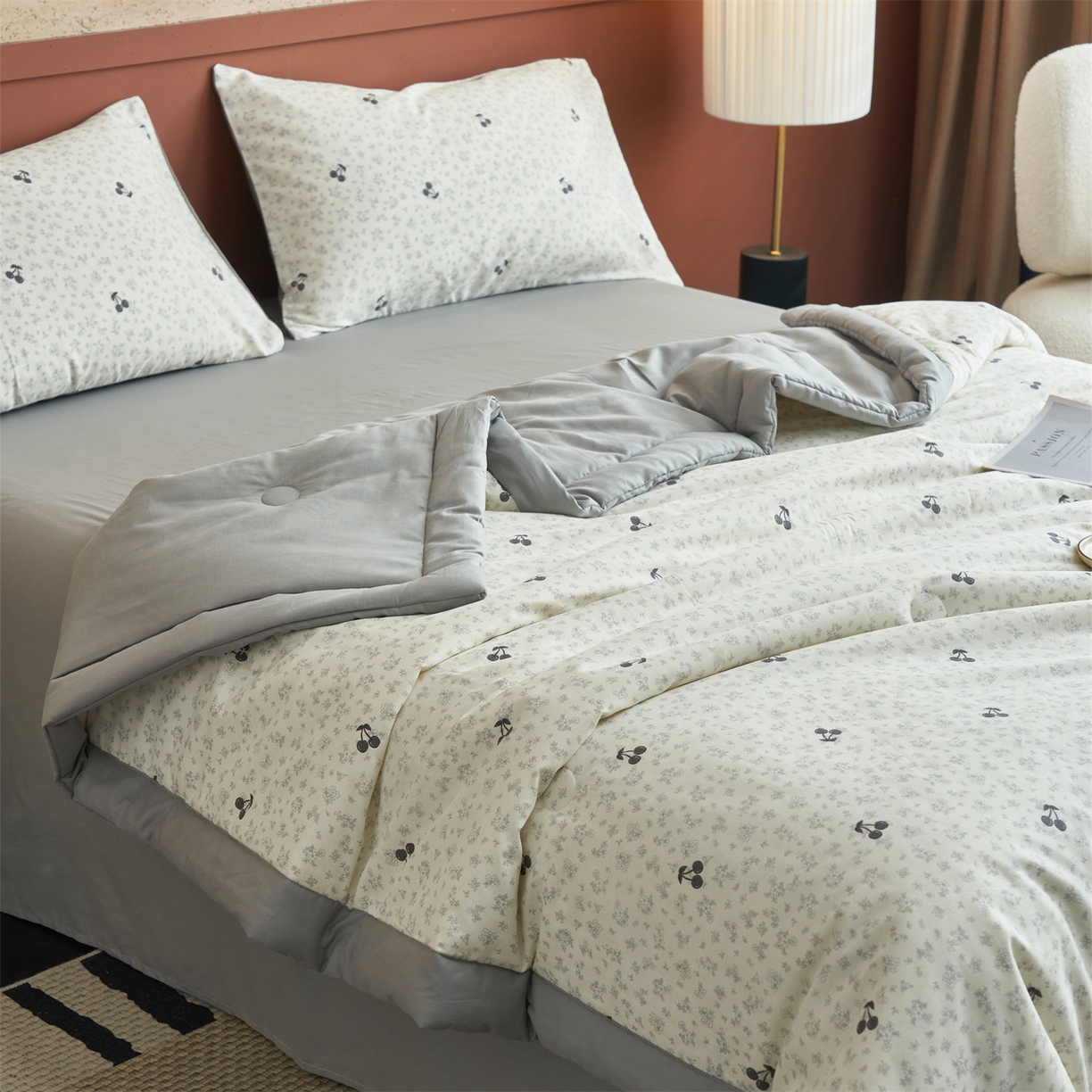 91家纺网 家纺一手货源 找家纺 恒爱家纺 2026新款全棉纯棉12868印花夏被夏凉被空调被 UJ墨兰樱桃