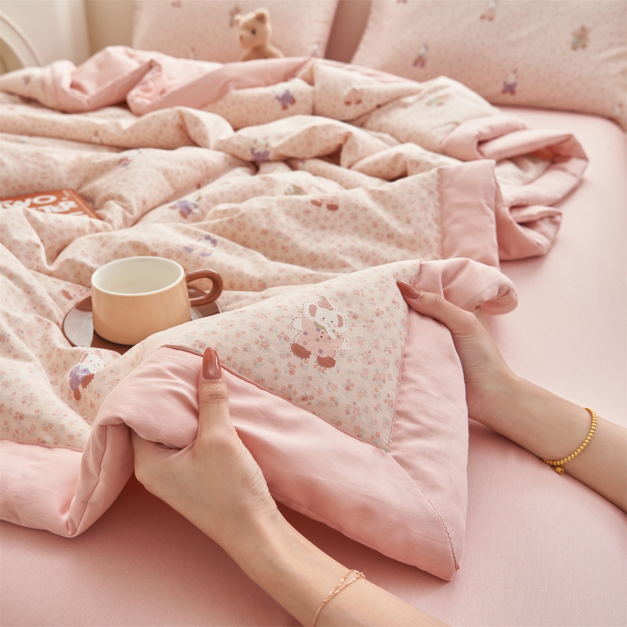 91家纺网 家纺一手货源 找家纺 恒爱家纺 2026新款全棉纯棉12868印花夏被夏凉被空调被 UJ碎花小象