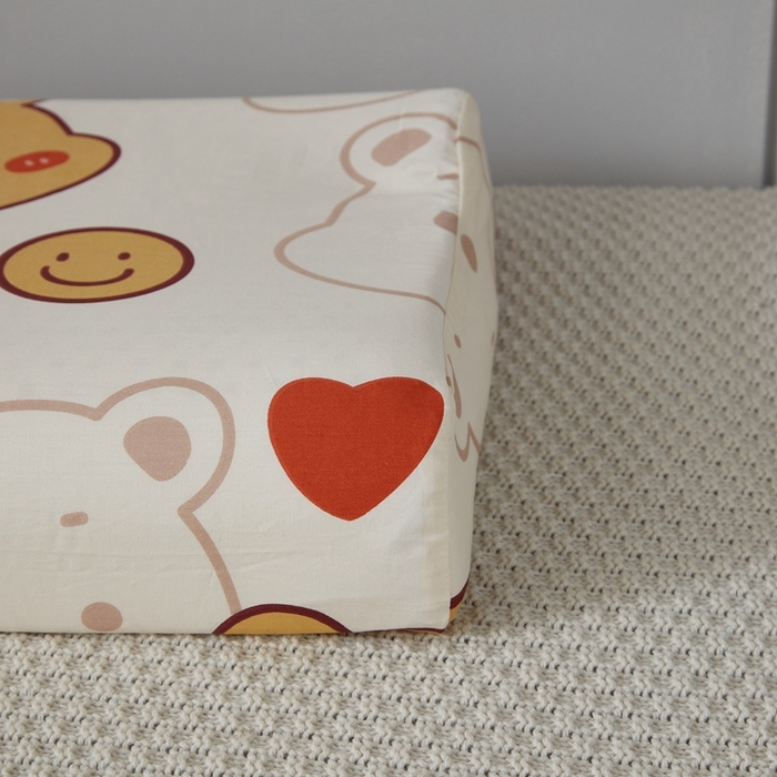 91家纺网 家纺一手货源 找家纺 翎盈家纺 2026款ins风小清新卡通纯棉乳胶枕专用枕套全棉波浪形枕头套 欢乐萌熊