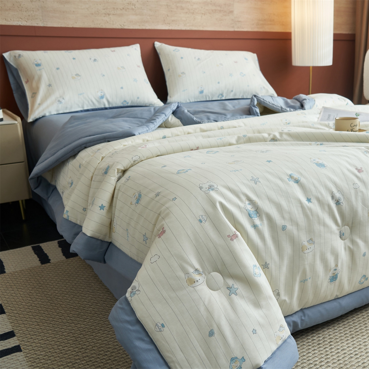 91家纺网 家纺一手货源 找家纺 恒爱家纺 2026新款全棉纯棉12868印花夏被夏凉被空调被 UJ小猫钓鱼