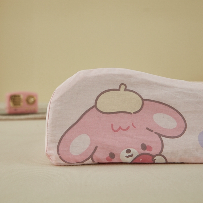 91家纺网 家纺一手货源 找家纺 翎盈家纺 2026款ins风小清新卡通纯棉乳胶枕专用枕套全棉波浪形枕头套 可乐贝儿