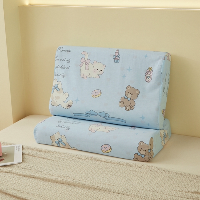 91家纺网 家纺一手货源 找家纺 翎盈家纺 2026款ins风小清新卡通纯棉乳胶枕专用枕套全棉波浪形枕头套 奶油阿布-蓝