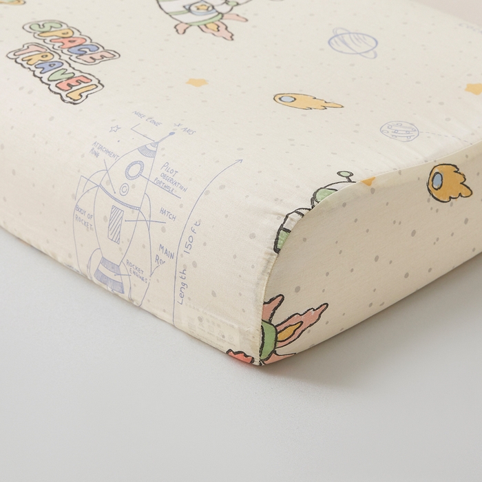 91家纺网 家纺一手货源 找家纺 翎盈家纺 2026款ins风小清新卡通纯棉乳胶枕专用枕套全棉波浪形枕头套 星际仔仔