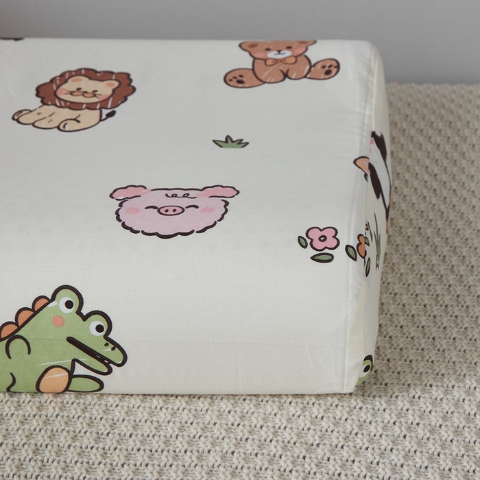 91家纺网 家纺一手货源 找家纺 翎盈家纺 2026款ins风小清新卡通纯棉乳胶枕专用枕套全棉波浪形枕头套 野餐派对