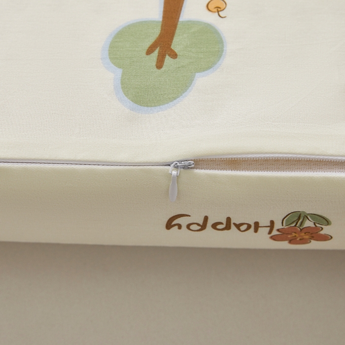 91家纺网 家纺一手货源 找家纺 翎盈家纺 2026款ins风小清新卡通纯棉乳胶枕专用枕套全棉波浪形枕头套 游乐园