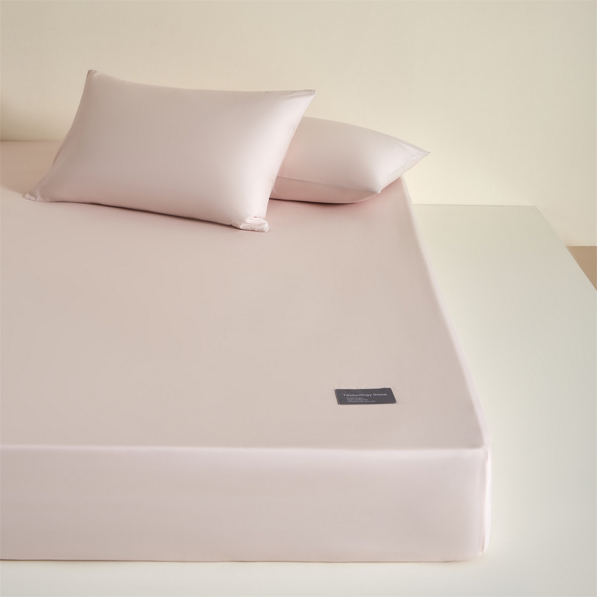 91家纺网 家纺一手货源 找家纺 女子家纺 2026新款贴身亲肤全棉全包裹纯色床笠 晨曦粉