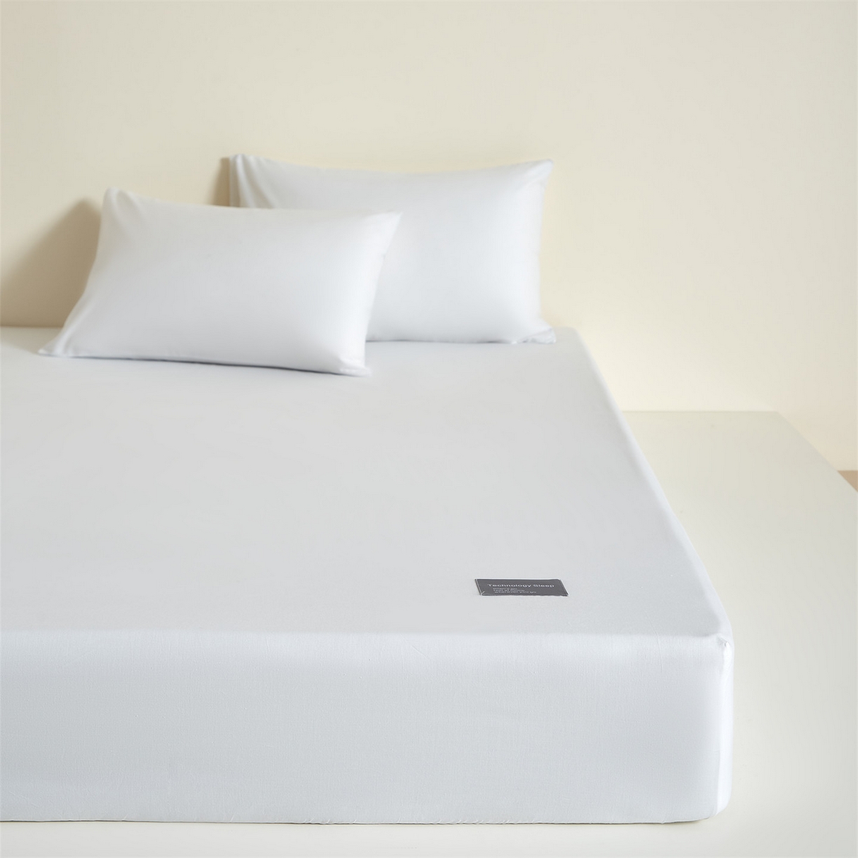 91家纺网 家纺一手货源 找家纺 女子家纺 2026新款贴身亲肤全棉全包裹纯色床笠 雪月白