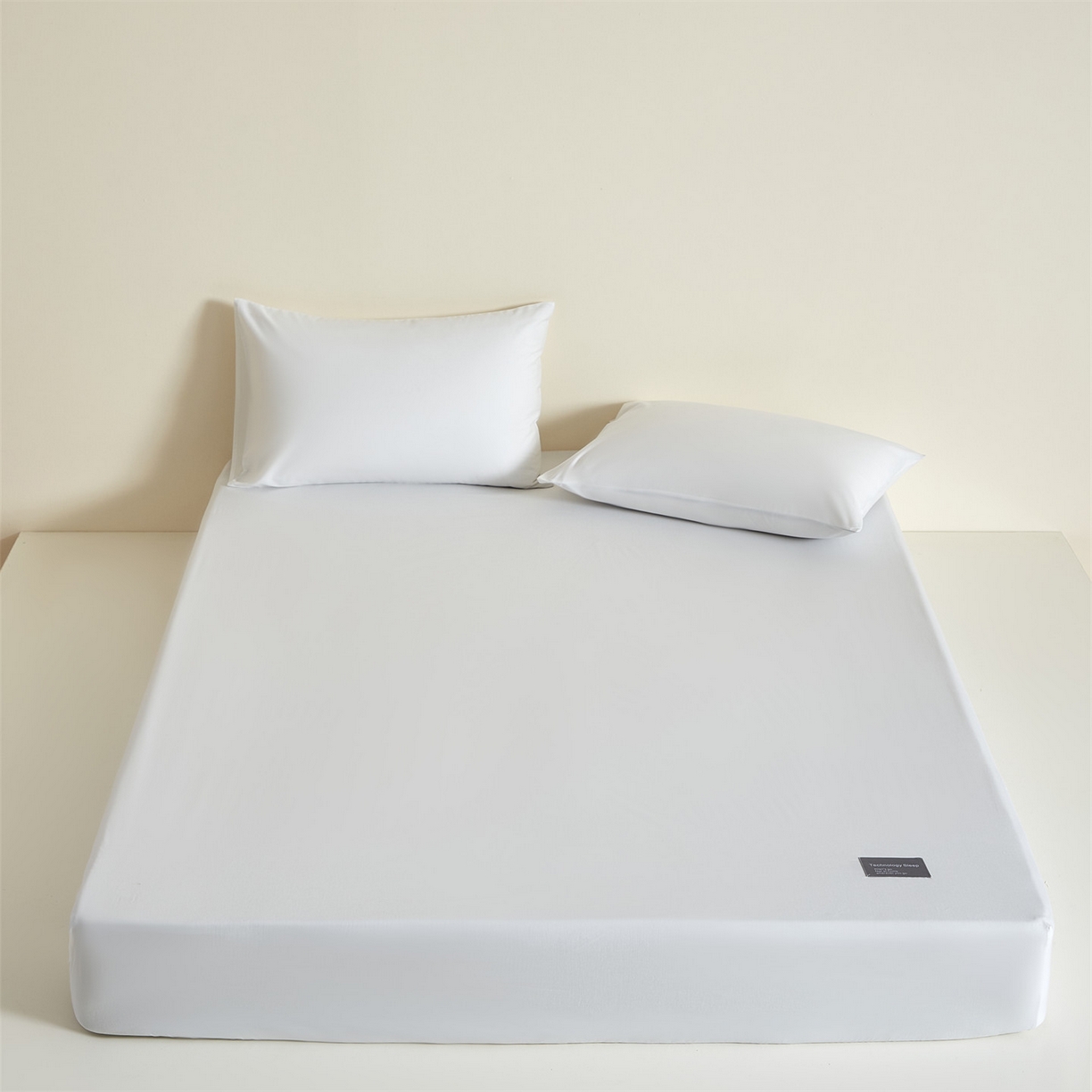 91家纺网 家纺一手货源 找家纺 女子家纺 2026新款贴身亲肤全棉全包裹纯色床笠 雪月白