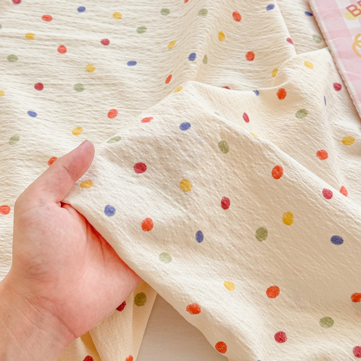 91家纺网 家纺一手货源 找家纺 丽美人家纺 2026新款A类皱皱双层纱印花单床单床单单件 彩色波点