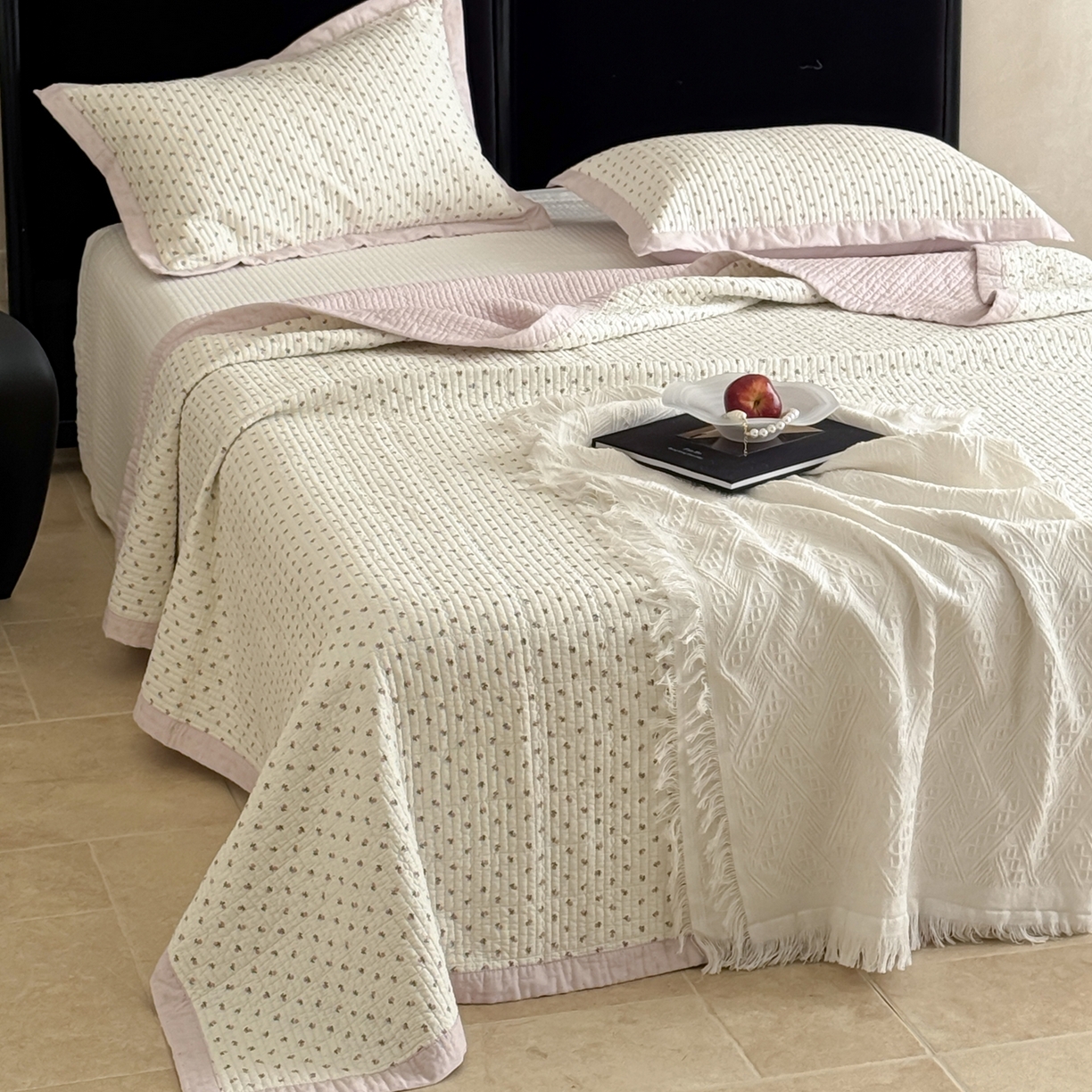 91家纺网 家纺一手货源 找家纺 床盖工厂店 2026春夏新款双面100%全棉填充棉花床盖三件套 朵唯