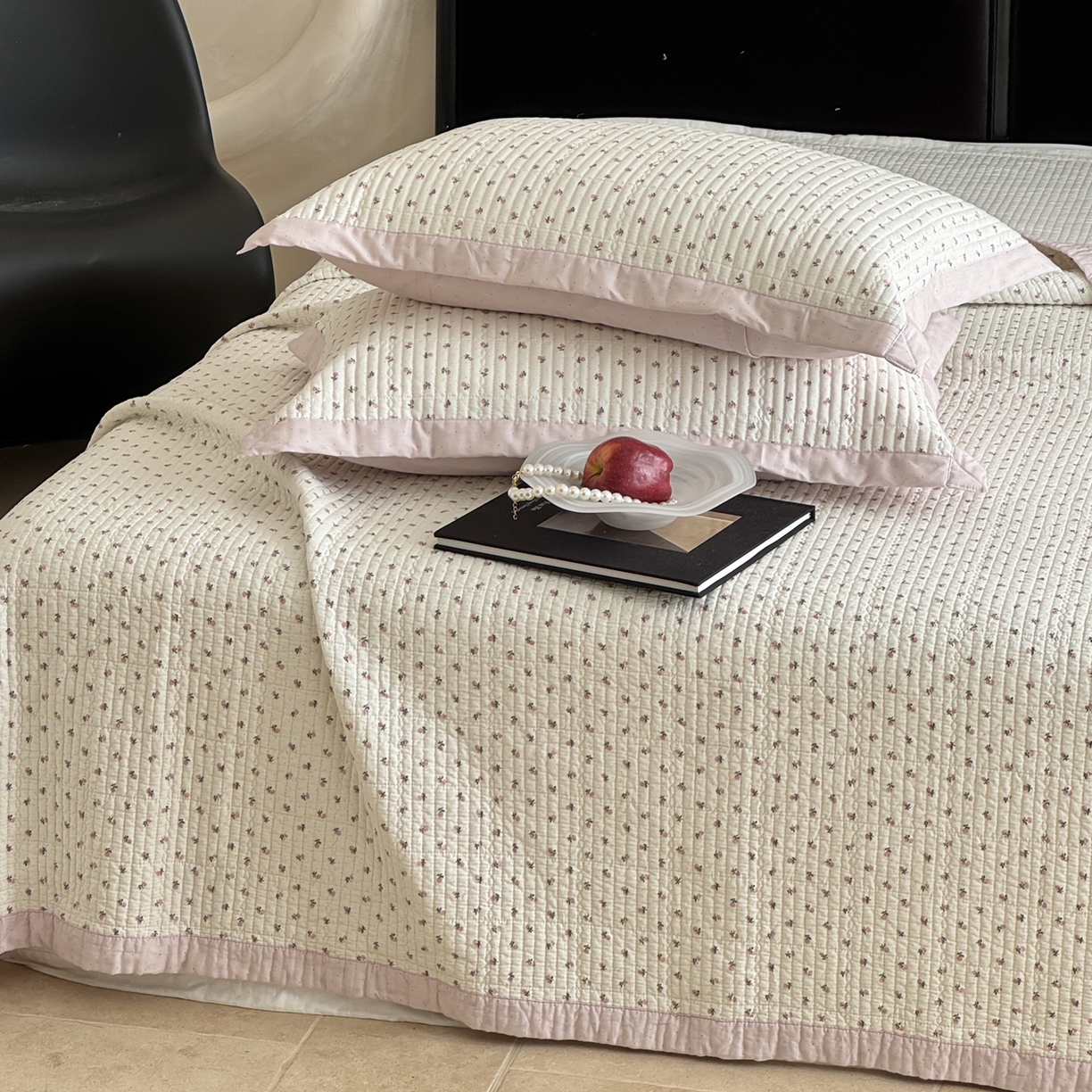 91家纺网 家纺一手货源 找家纺 床盖工厂店 2026春夏新款双面100%全棉填充棉花床盖三件套 朵唯