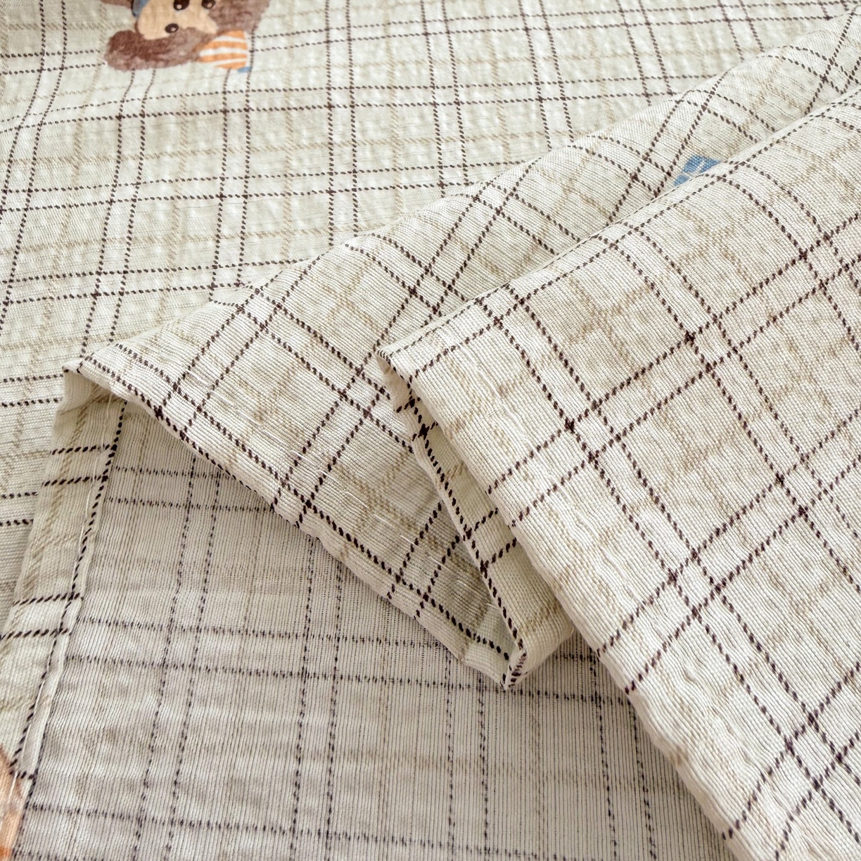 91家纺网 家纺一手货源 找家纺 丽美人家纺 2026新款A类皱皱双层纱印花单床单床单单件 格仔萌宠