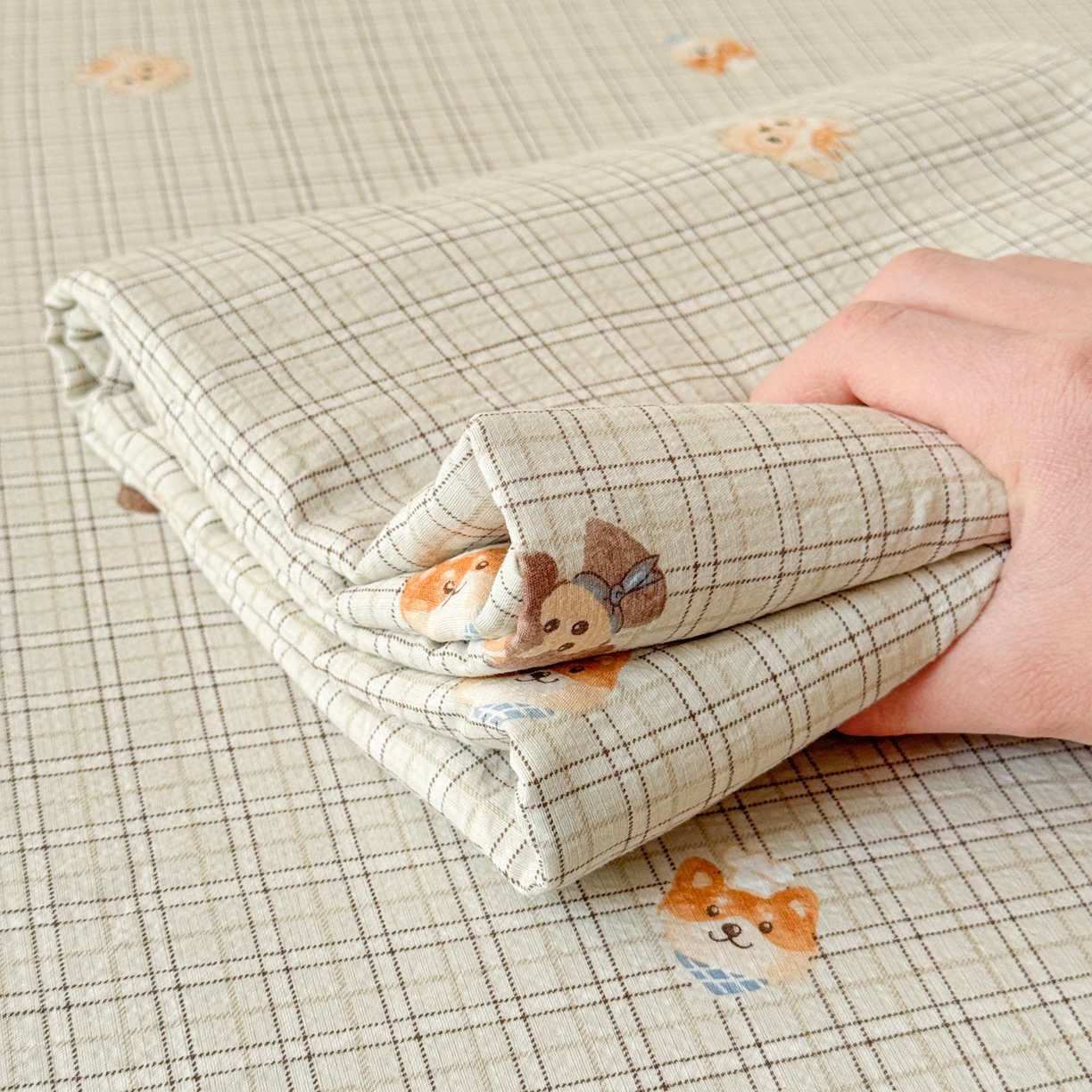 91家纺网 家纺一手货源 找家纺 丽美人家纺 2026新款A类皱皱双层纱印花单床单床单单件 格仔萌宠