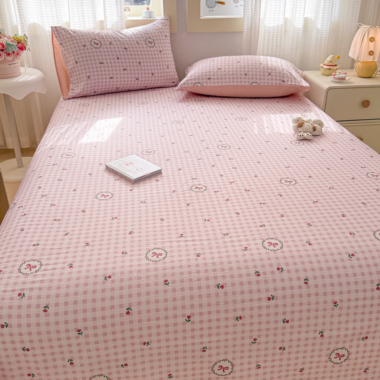 91家纺网 家纺一手货源 找家纺 丽美人家纺 2026新款A类皱皱双层纱印花单床单床单单件 格子蝴蝶结