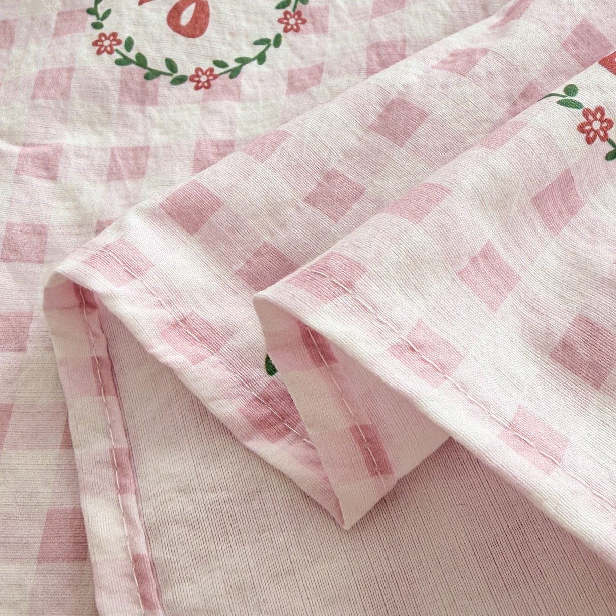 91家纺网 家纺一手货源 找家纺 丽美人家纺 2026新款A类皱皱双层纱印花单床单床单单件 格子蝴蝶结