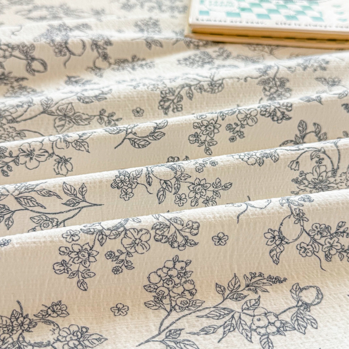 91家纺网 家纺一手货源 找家纺 丽美人家纺 2026新款A类皱皱双层纱印花单床单床单单件 花开漫漫