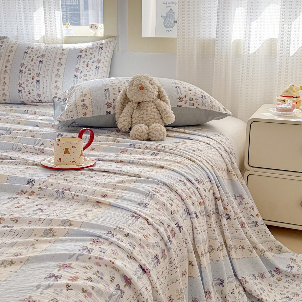 91家纺网 家纺一手货源 找家纺 丽美人家纺 2026新款A类皱皱双层纱印花单床单床单单件 花漫蝴蝶