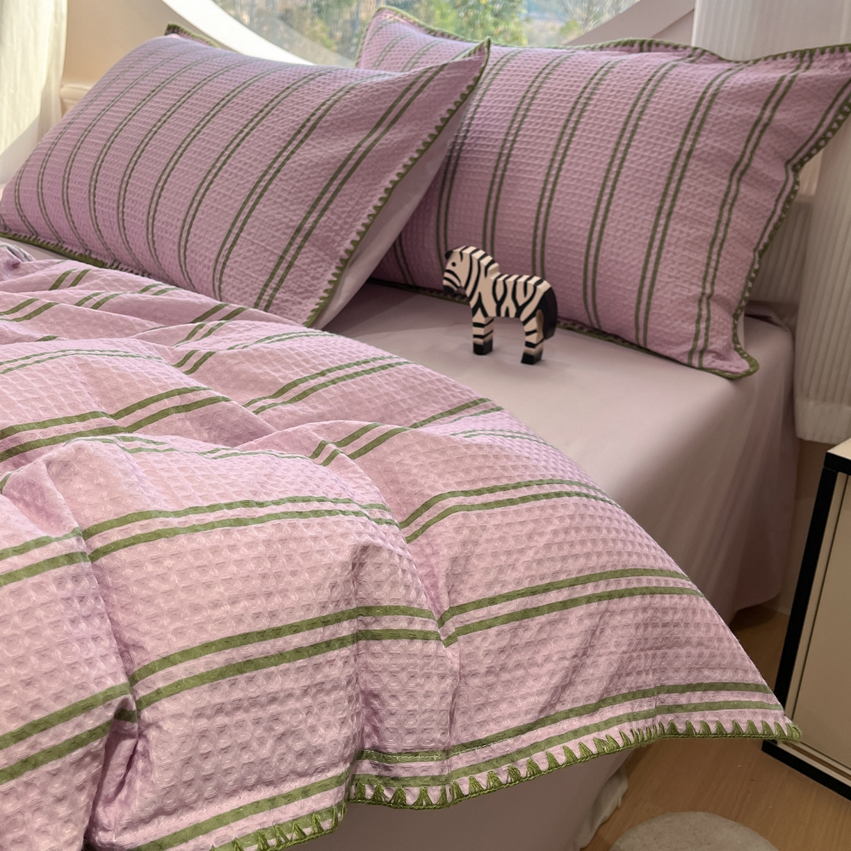 91家纺网 家纺一手货源 找家纺 如一 2026新款全棉华夫格三角针工艺四件套 风月-紫