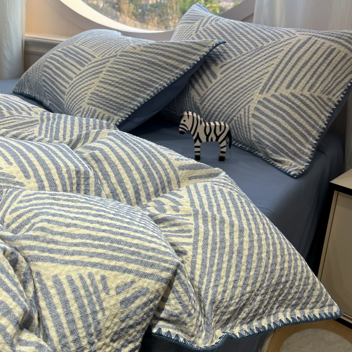 91家纺网 家纺一手货源 找家纺 如一 2026新款全棉华夫格三角针工艺四件套 流光-蓝