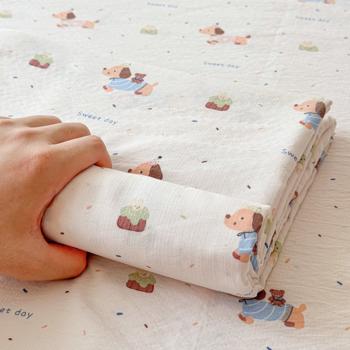 91家纺网 家纺一手货源 找家纺 丽美人家纺 2026新款A类皱皱双层纱印花单床单床单单件 洛洛小狗