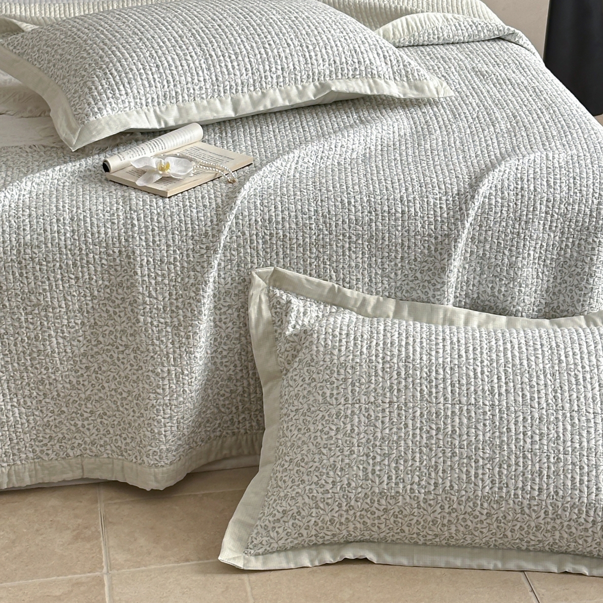 91家纺网 家纺一手货源 找家纺 床盖工厂店 2026春夏新款双面100%全棉填充棉花床盖三件套 玉楼春