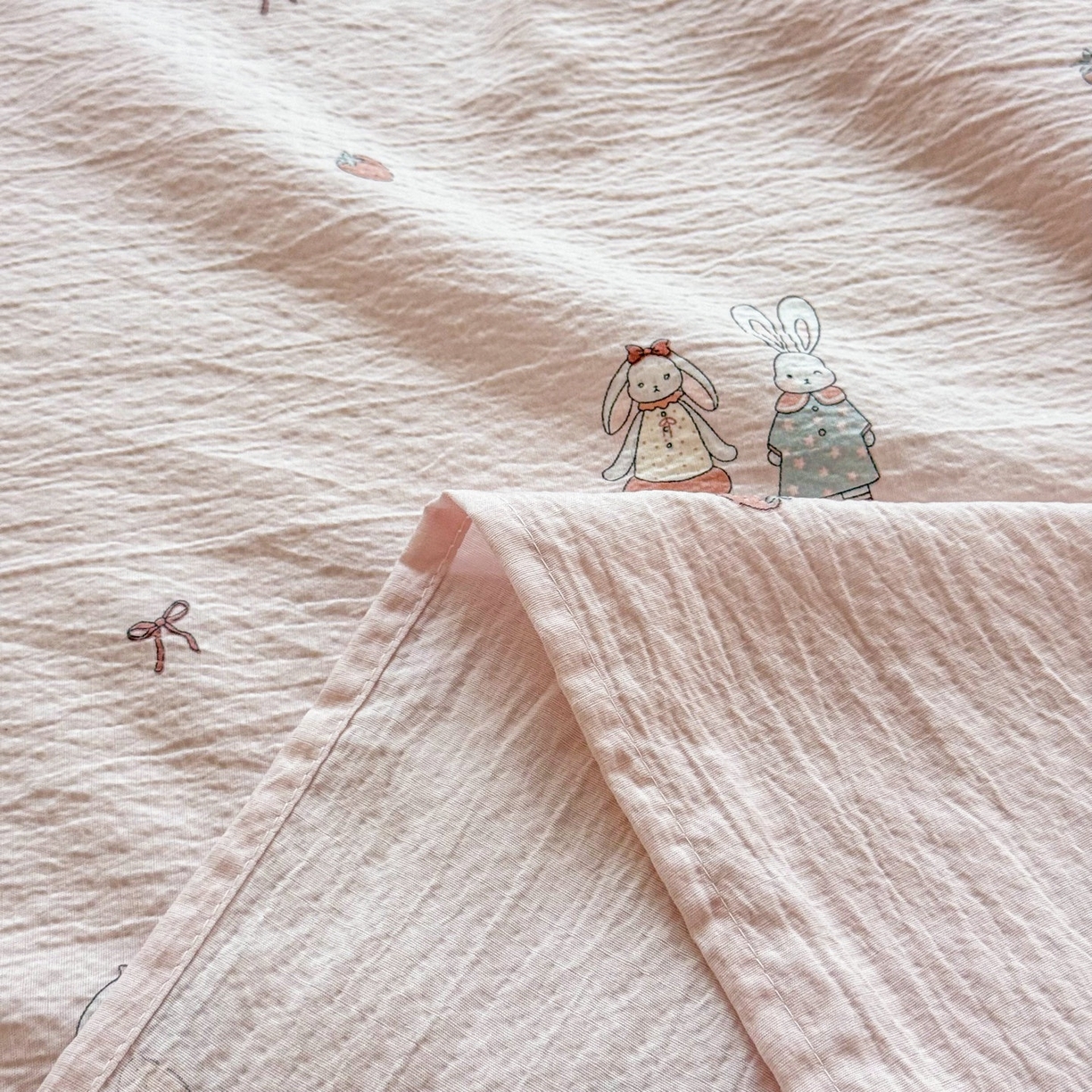 91家纺网 家纺一手货源 找家纺 丽美人家纺 2026新款A类皱皱双层纱印花单床单床单单件 兔小姐