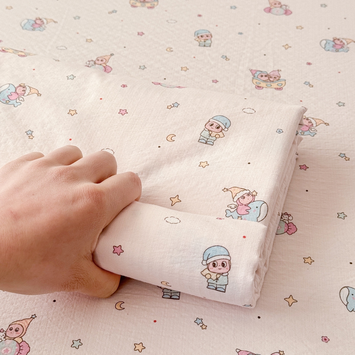 91家纺网 家纺一手货源 找家纺 丽美人家纺 2026新款A类皱皱双层纱印花单床单床单单件 云间童梦