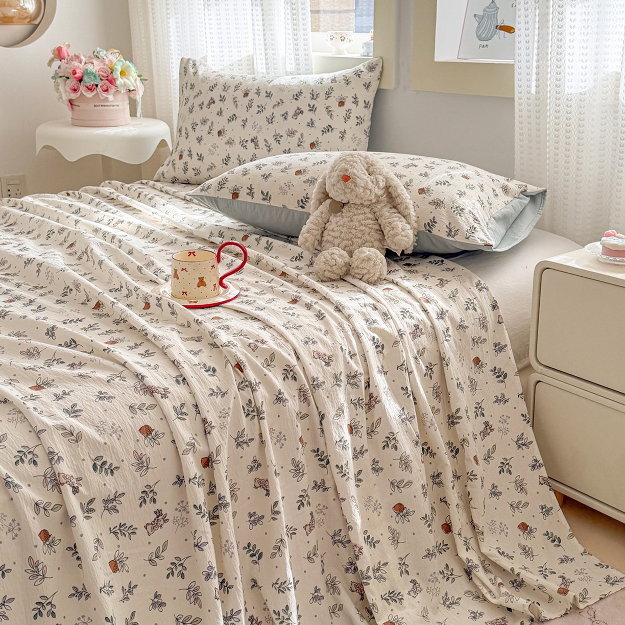 91家纺网 家纺一手货源 找家纺 丽美人家纺 2026新款A类皱皱双层纱印花单床单床单单件 紫雾叶兔