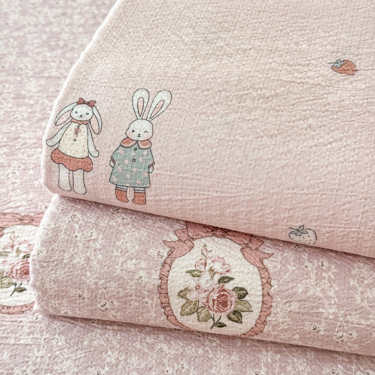 91家纺网 家纺一手货源 找家纺 丽美人家纺 2026新款A类皱皱双层纱印花单床单床单单件 叠拍图(仅供展示不可下单）