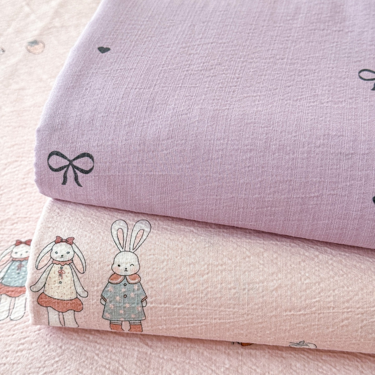 91家纺网 家纺一手货源 找家纺 丽美人家纺 2026新款A类皱皱双层纱印花单床单床单单件 叠拍图(仅供展示不可下单）