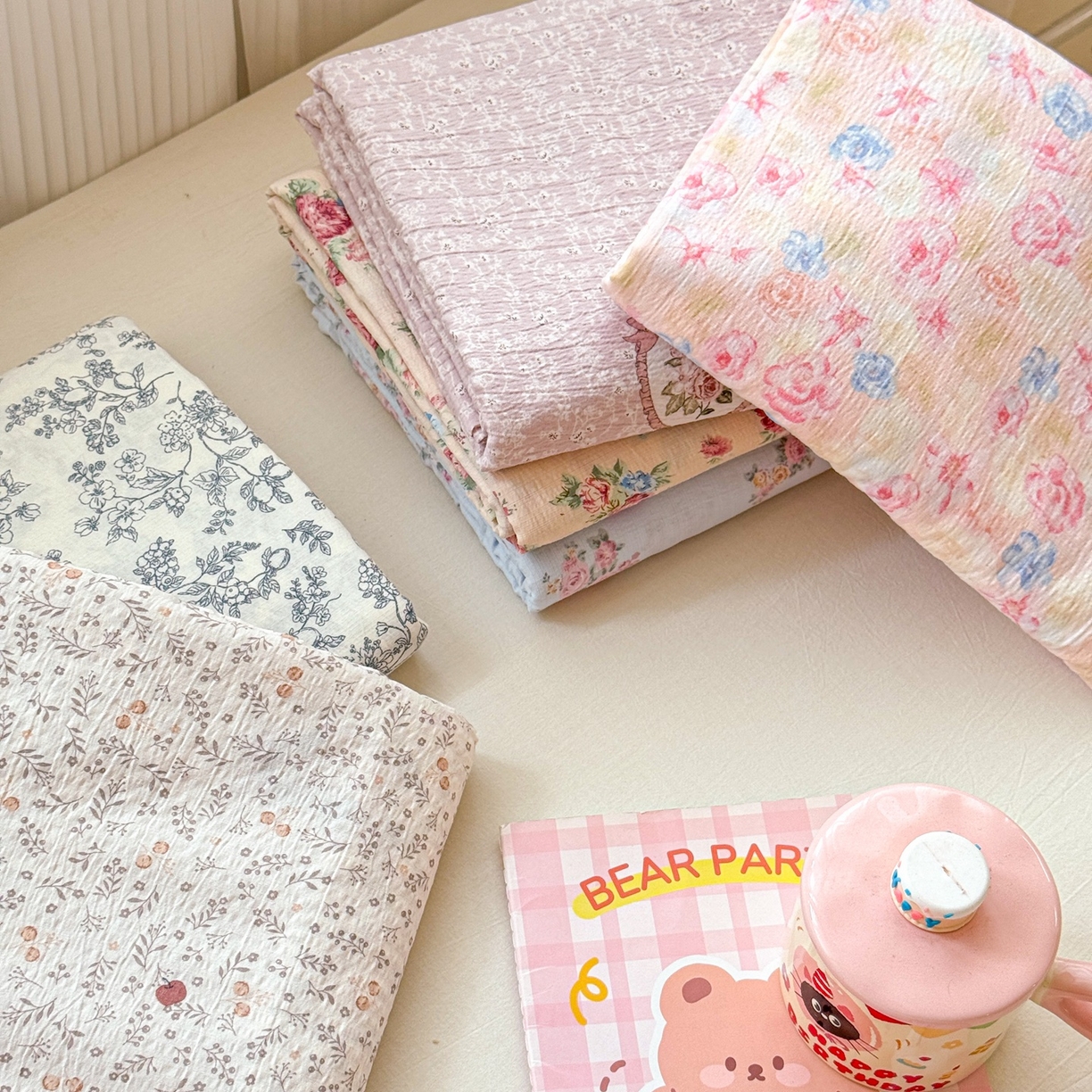 91家纺网 家纺一手货源 找家纺 丽美人家纺 2026新款A类皱皱双层纱印花单床单床单单件 叠拍图(仅供展示不可下单）