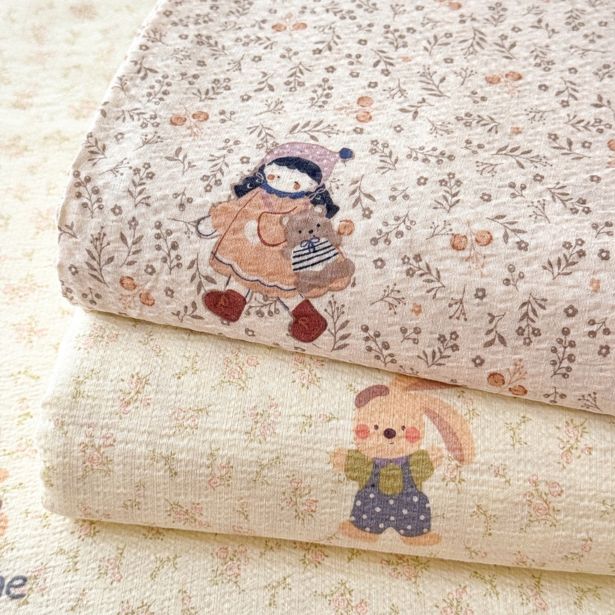 91家纺网 家纺一手货源 找家纺 丽美人家纺 2026新款A类皱皱双层纱印花单床单床单单件 叠拍图(仅供展示不可下单）