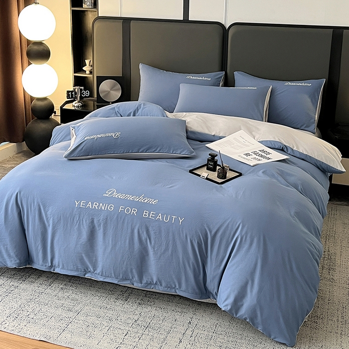 91家纺网 家纺一手货源 找家纺 鑫利来家纺 2026新款古法仿棉水洗云朵棉刺绣单被套纯色双拼水洗磨毛简约字母刺绣被套 慕斯-宾利兰+山灰