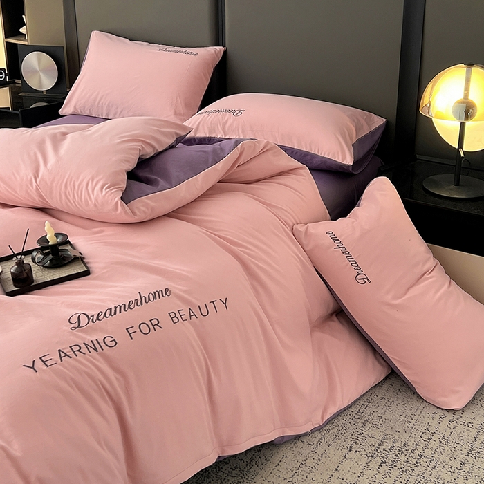 鑫利来家纺 2026新款古法仿棉水洗云朵棉刺绣单被套纯色双拼水洗磨毛简约字母刺绣被套 慕斯-粉+紫