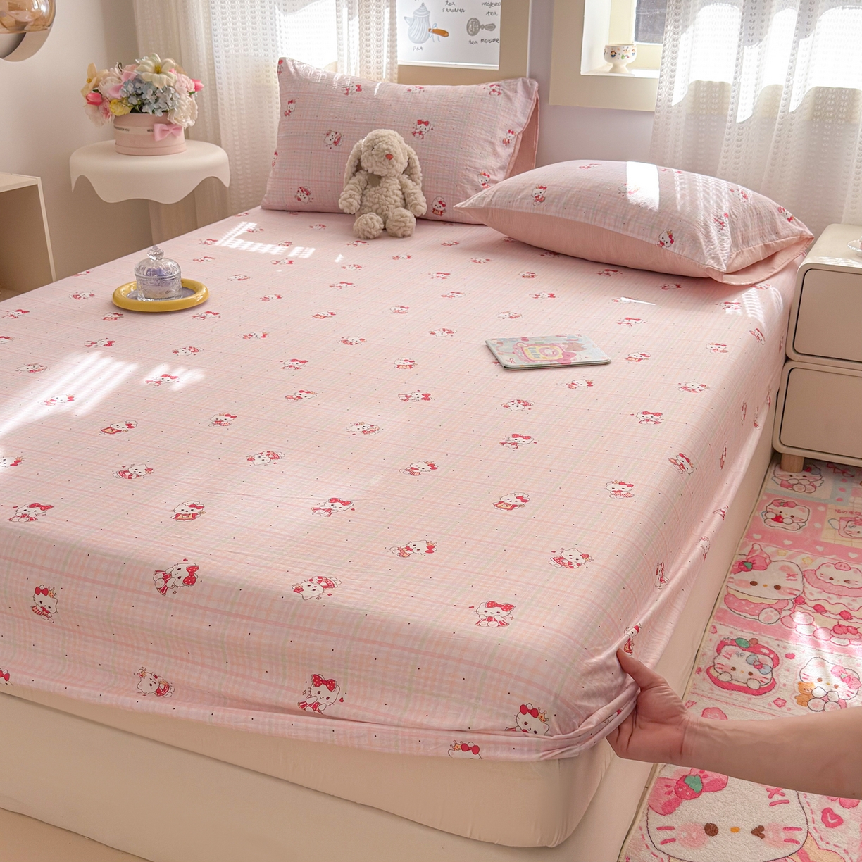 91家纺网 家纺一手货源 找家纺 丽美人家纺 2026新款A类柔软双层皱皱纱印花单床笠床笠单件 粉格猫咪