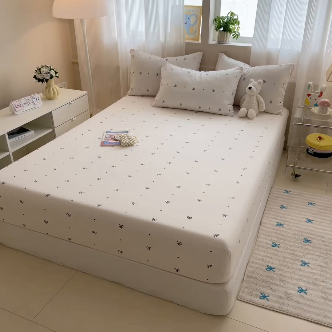 91家纺网 家纺一手货源 找家纺 丽美人家纺 2026新款A类柔软双层皱皱纱印花单床笠床笠单件 粉蝴蝶结