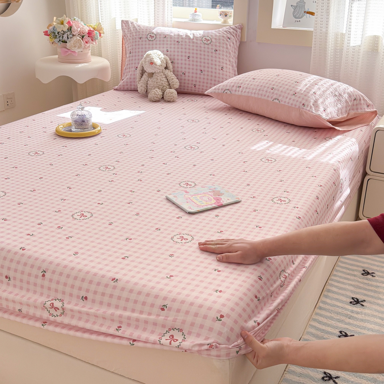 91家纺网 家纺一手货源 找家纺 丽美人家纺 2026新款A类柔软双层皱皱纱印花单床笠床笠单件 格子蝴蝶结