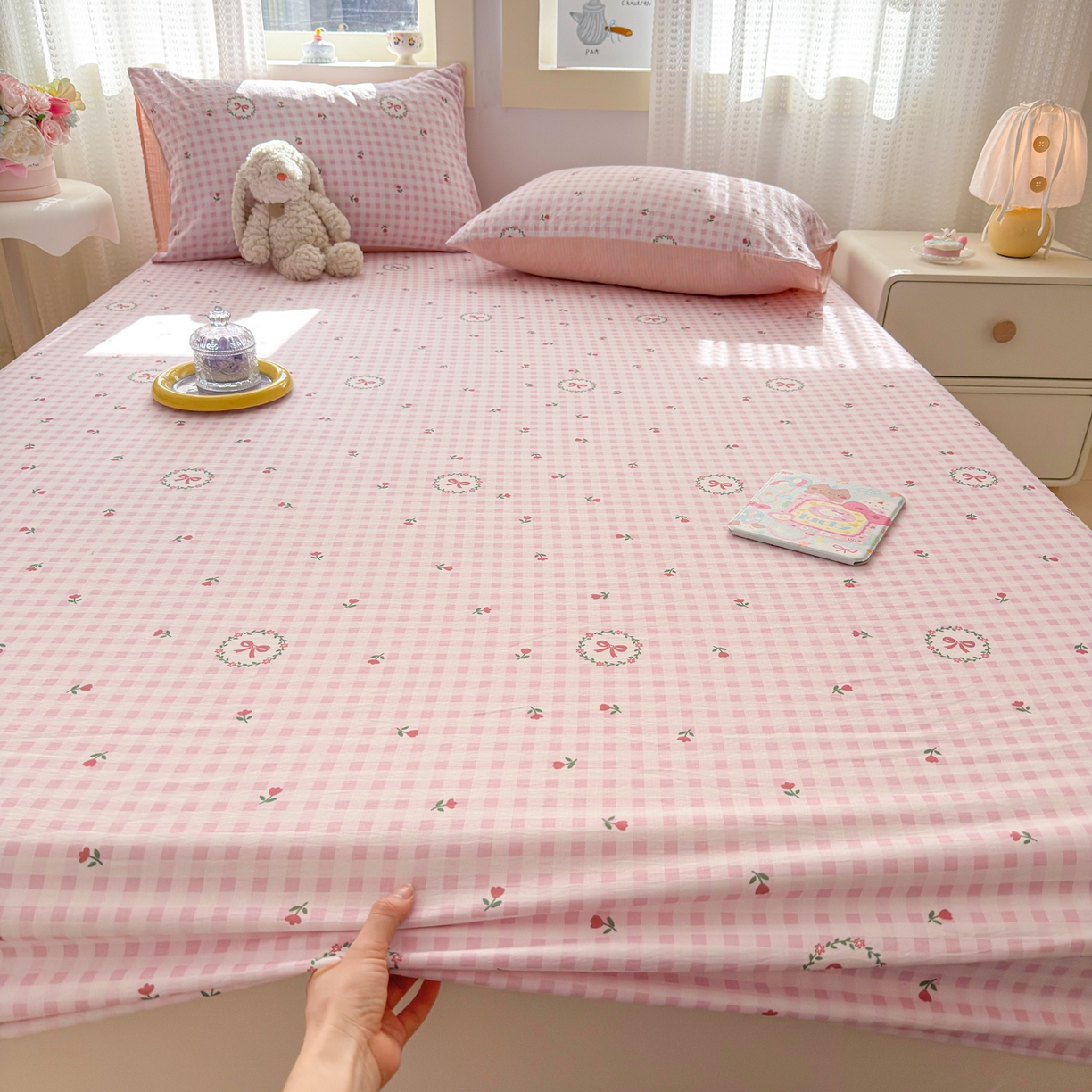 91家纺网 家纺一手货源 找家纺 丽美人家纺 2026新款A类柔软双层皱皱纱印花单床笠床笠单件 格子蝴蝶结