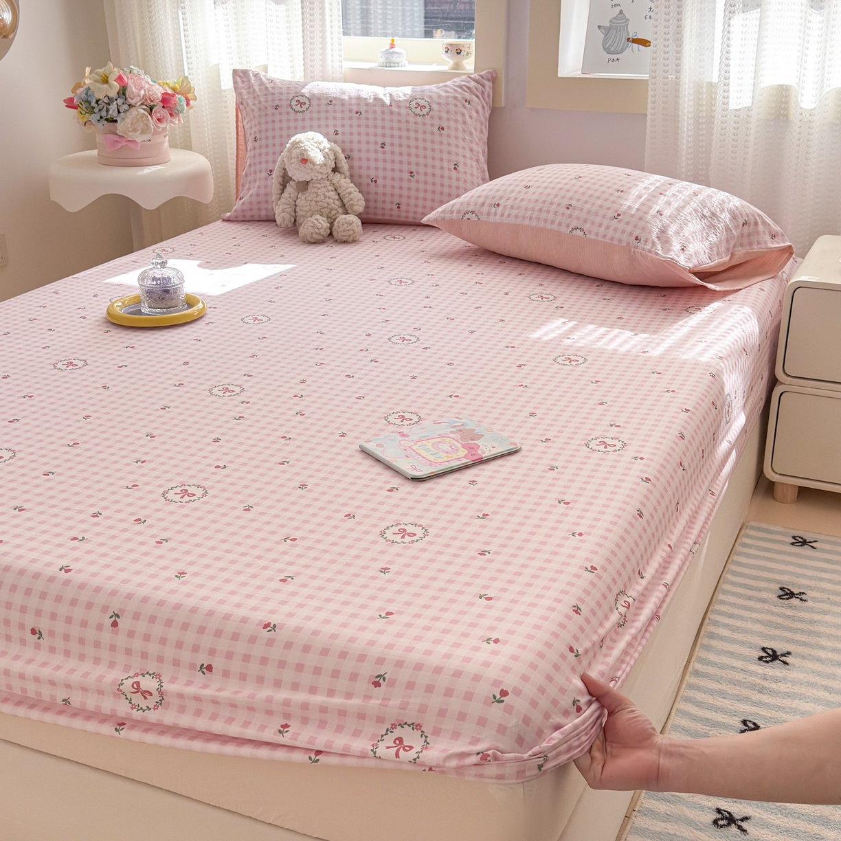 91家纺网 家纺一手货源 找家纺 丽美人家纺 2026新款A类柔软双层皱皱纱印花单床笠床笠单件 格子蝴蝶结