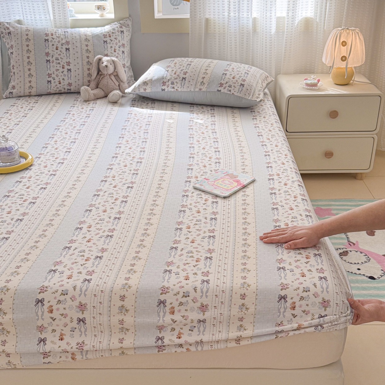 91家纺网 家纺一手货源 找家纺 丽美人家纺 2026新款A类柔软双层皱皱纱印花单床笠床笠单件 花漫蝴蝶