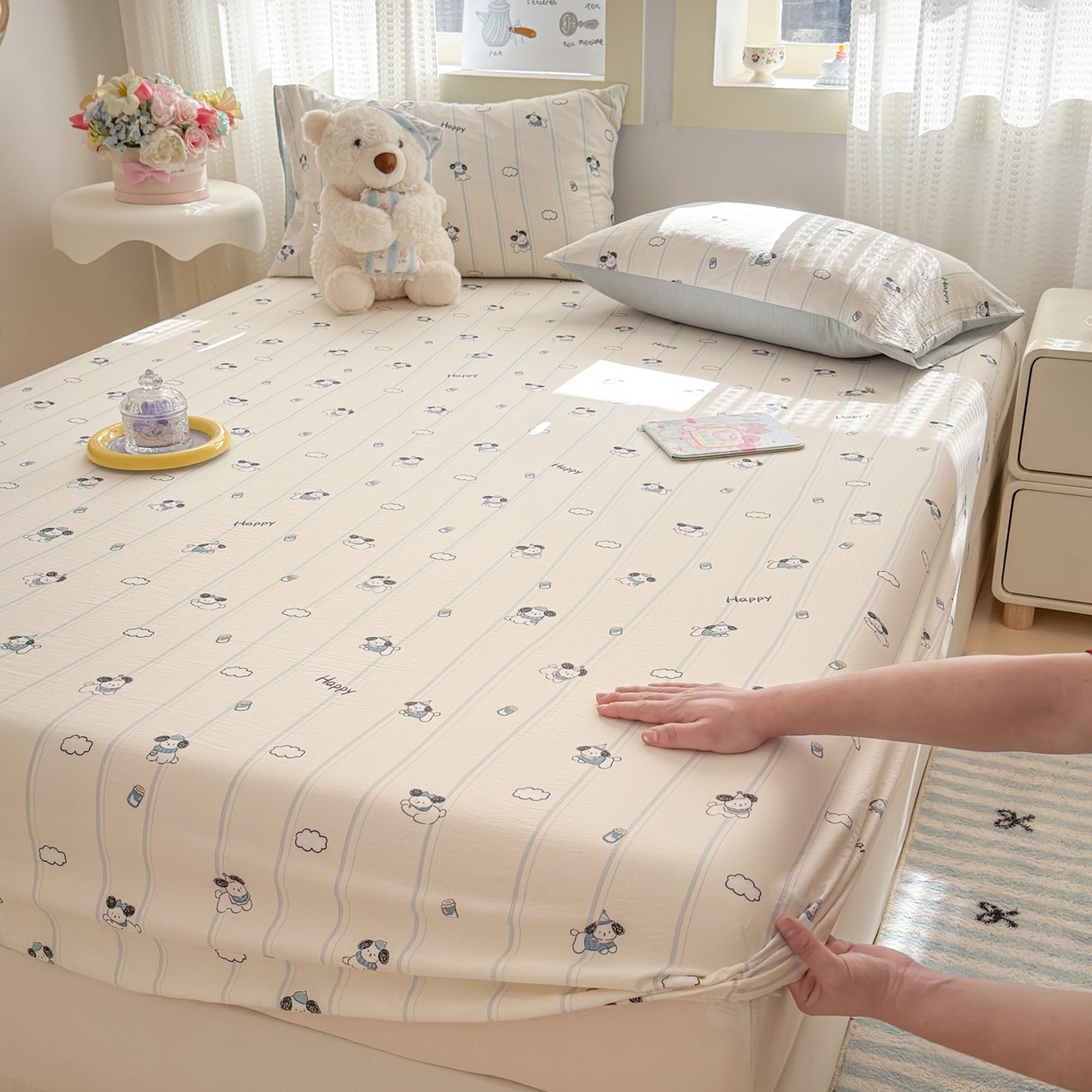 91家纺网 家纺一手货源 找家纺 丽美人家纺 2026新款A类柔软双层皱皱纱印花单床笠床笠单件 萌犬乐园