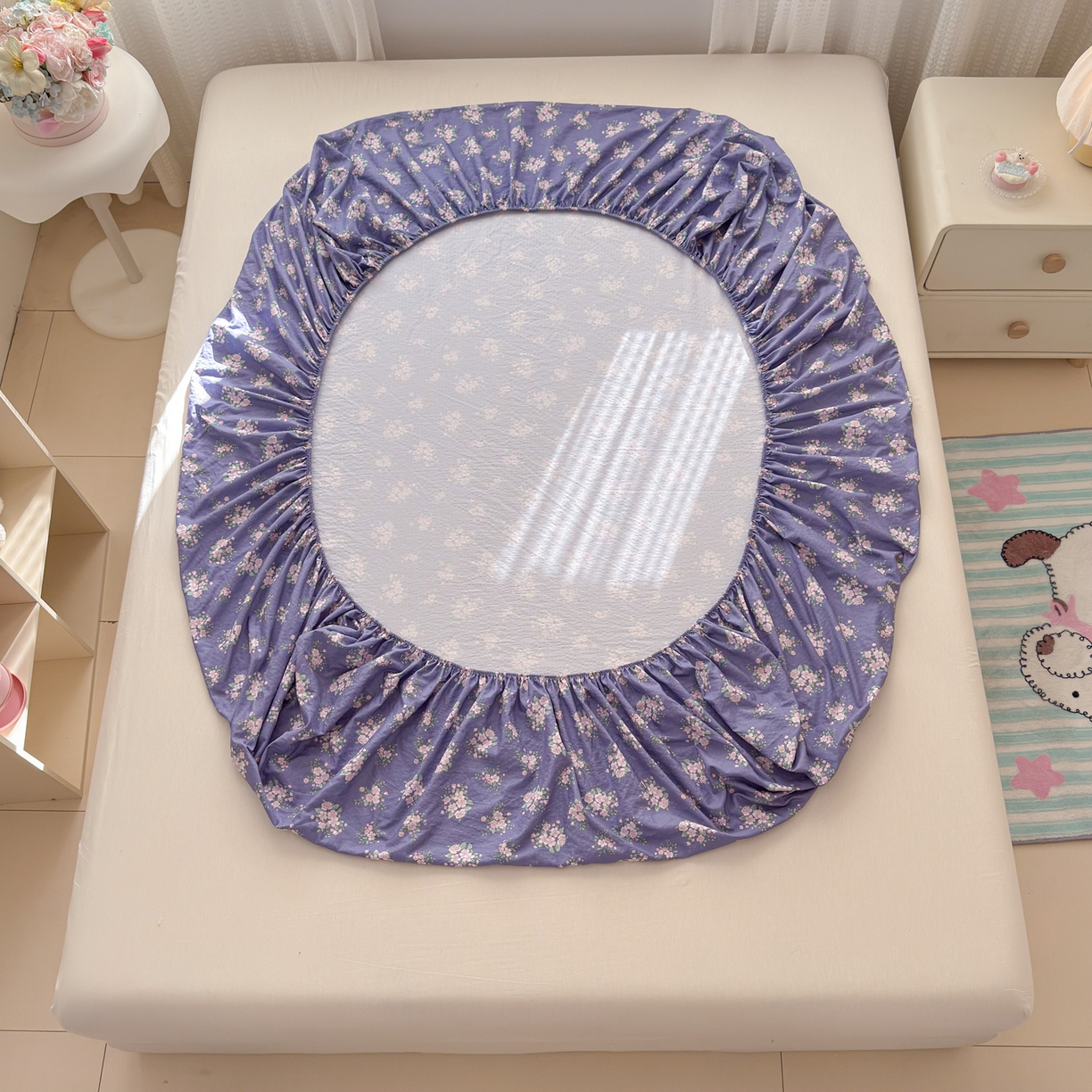 91家纺网 家纺一手货源 找家纺 丽美人家纺 2026新款A类柔软双层皱皱纱印花单床笠床笠单件 浅紫花绒