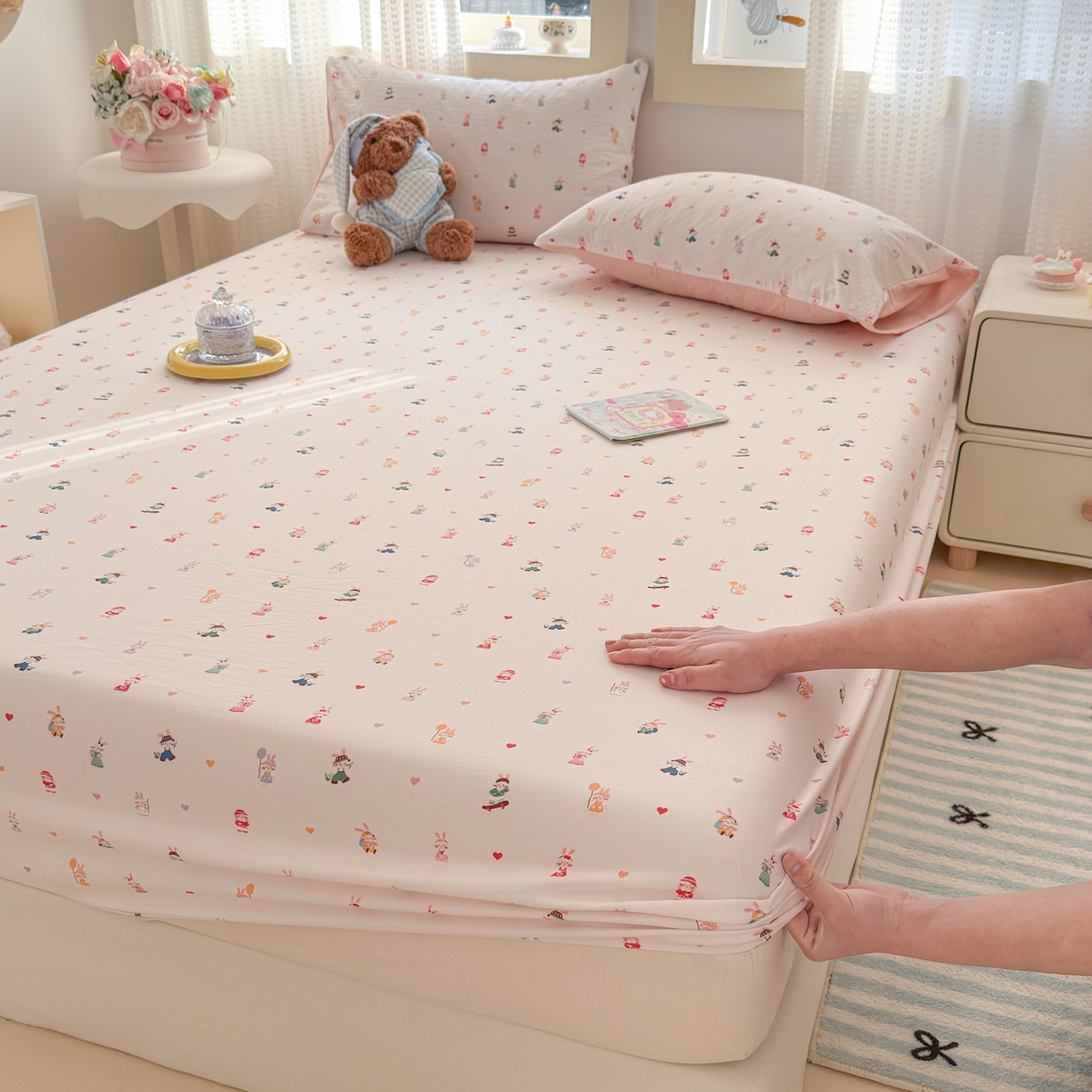 91家纺网 家纺一手货源 找家纺 丽美人家纺 2026新款A类柔软双层皱皱纱印花单床笠床笠单件 桃心萌兔集