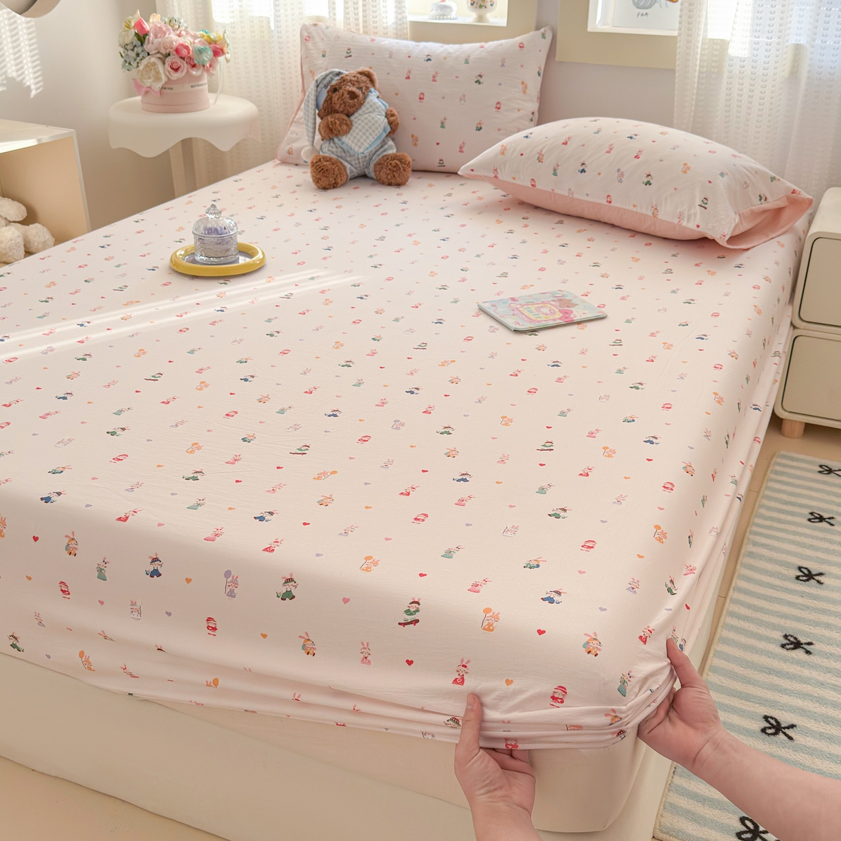 91家纺网 家纺一手货源 找家纺 丽美人家纺 2026新款A类柔软双层皱皱纱印花单床笠床笠单件 桃心萌兔集