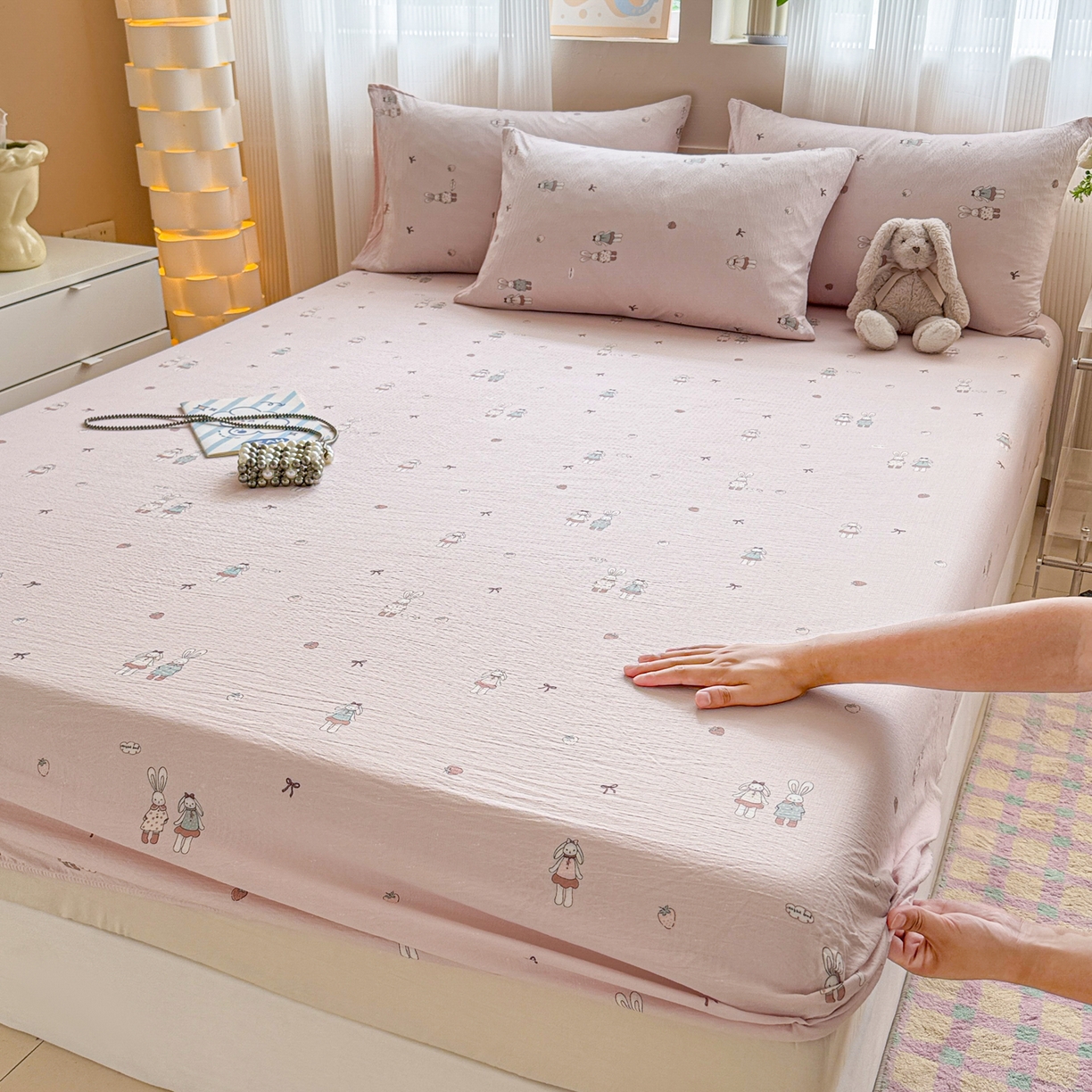 91家纺网 家纺一手货源 找家纺 丽美人家纺 2026新款A类柔软双层皱皱纱印花单床笠床笠单件 兔小姐