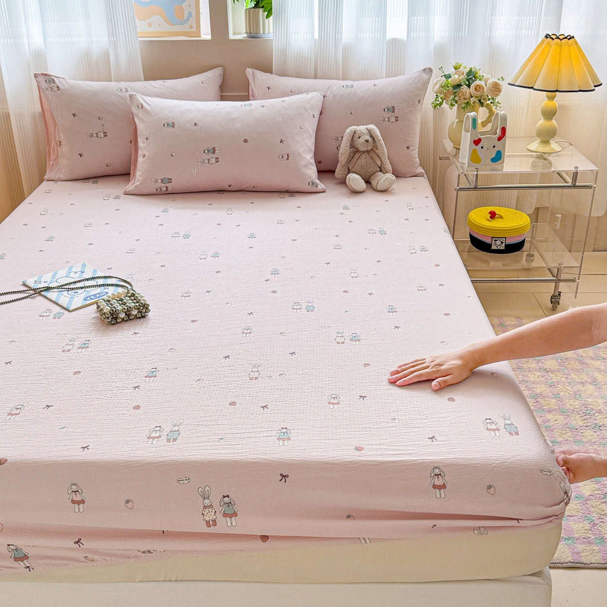 91家纺网 家纺一手货源 找家纺 丽美人家纺 2026新款A类柔软双层皱皱纱印花单床笠床笠单件 兔小姐