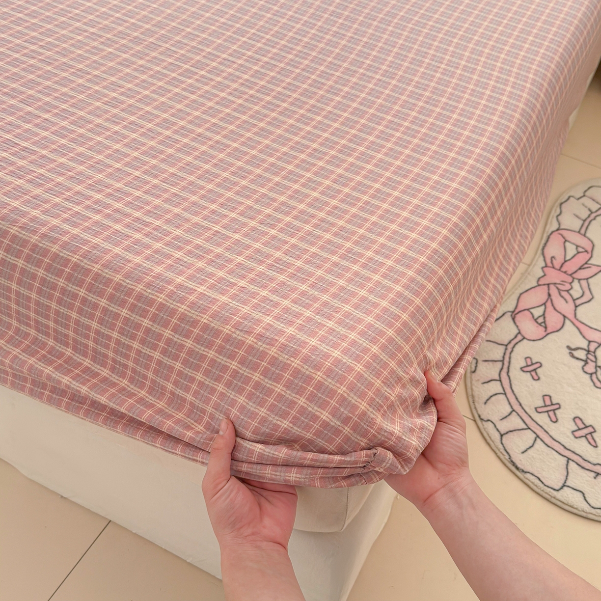 91家纺网 家纺一手货源 找家纺 丽美人家纺 2026新款A类柔软双层皱皱纱印花单床笠床笠单件 英伦红格