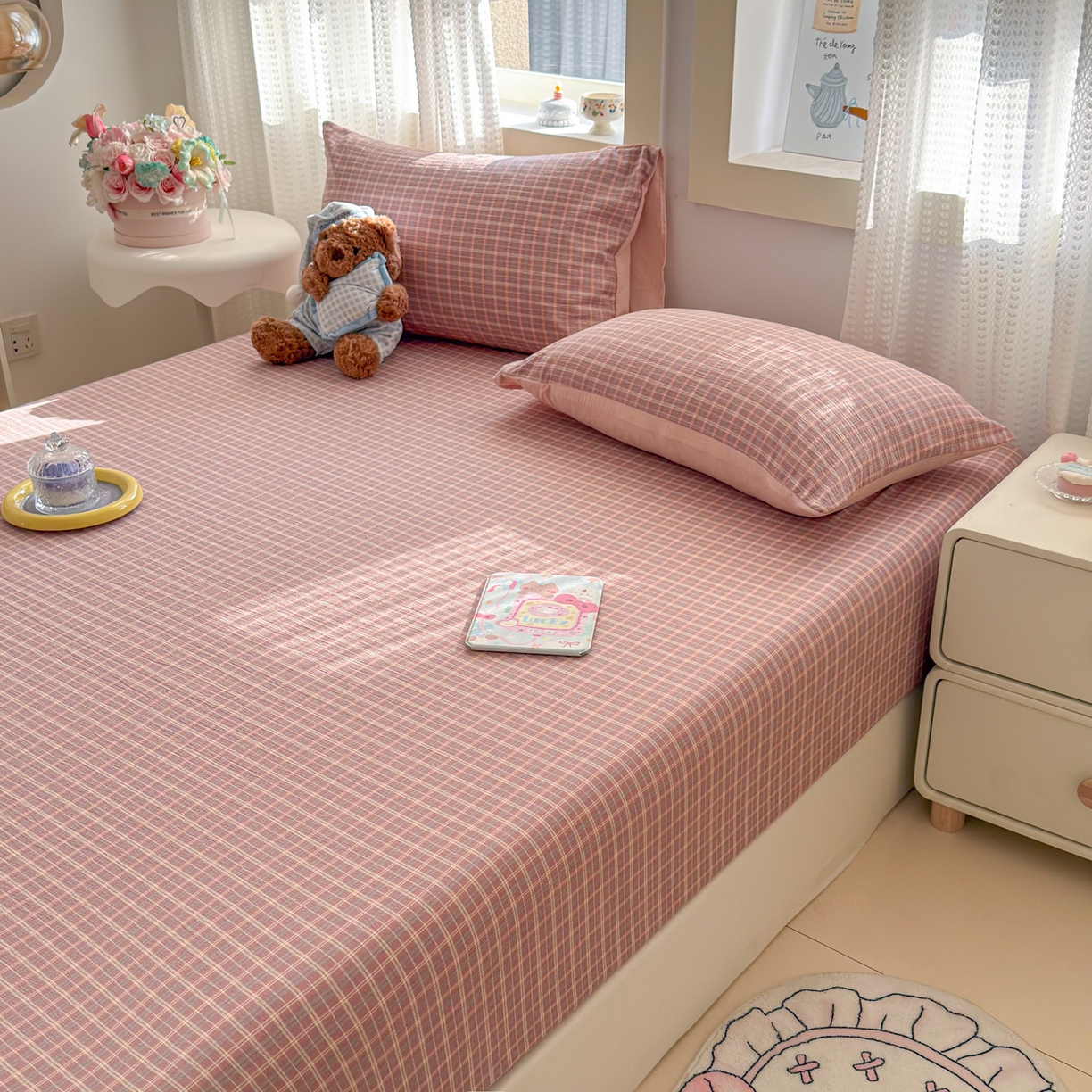 91家纺网 家纺一手货源 找家纺 丽美人家纺 2026新款A类柔软双层皱皱纱印花单床笠床笠单件 英伦红格